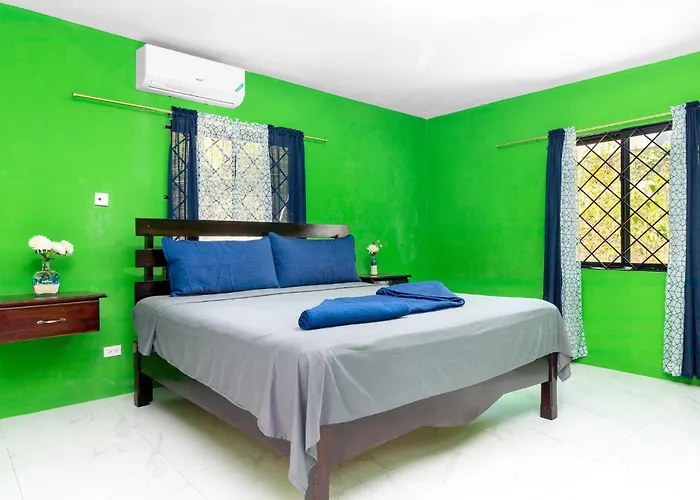 Holiday home The Vista Luxury Runaway Bay