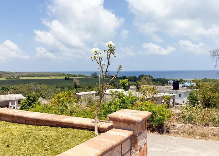The Vista Luxury * Runaway Bay